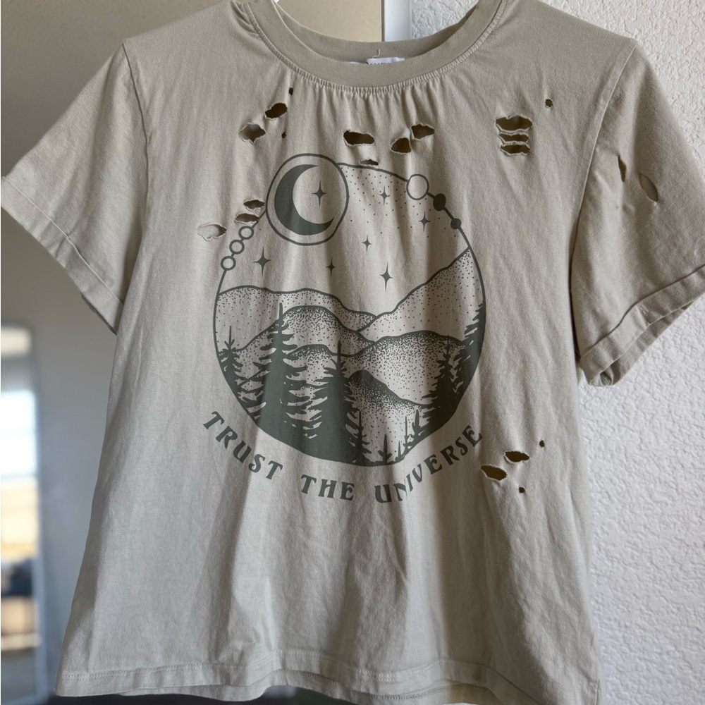 Trust the Universe Graphic Tee - green